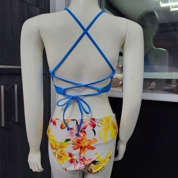 Brandless - FLORAL printed bikini - Picture 2 of 9